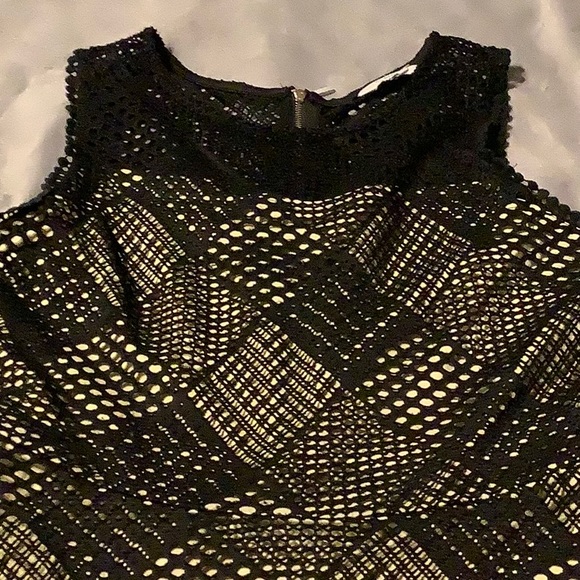 Beautiful flare dress - Picture 2 of 6